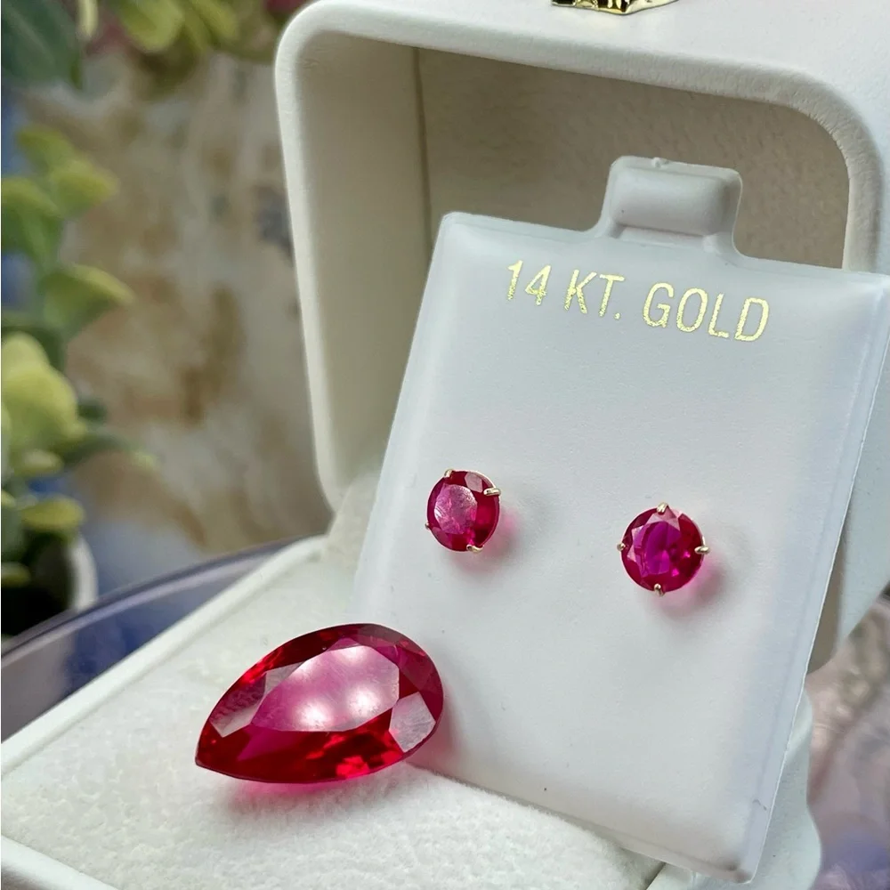 14 KT Gold Ruby Earrings - Picture 5 of 6